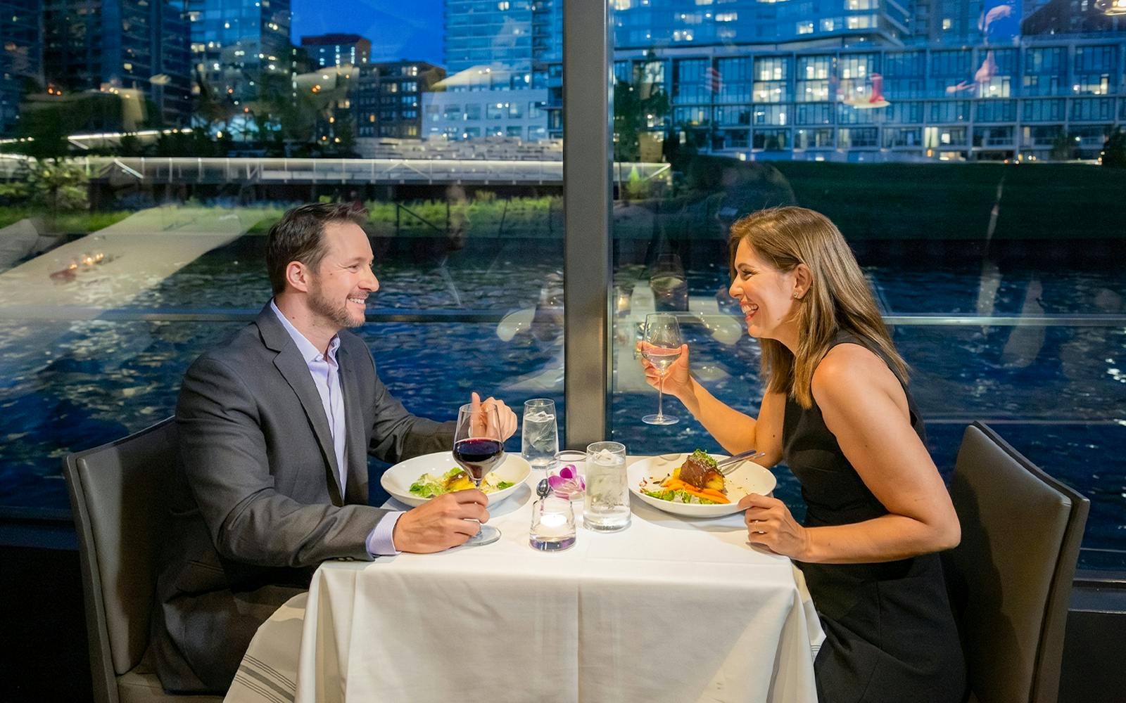 Chicago Fireworks Dinner Cruises