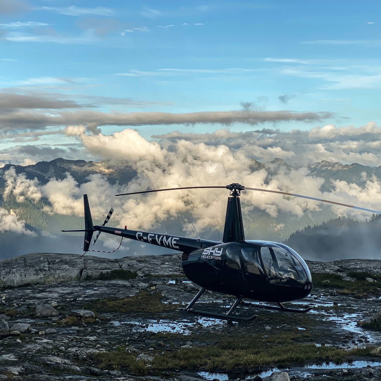 Vancouver: 30 or 45-Minute Helicopter Flight with Coast Mountain Landing
