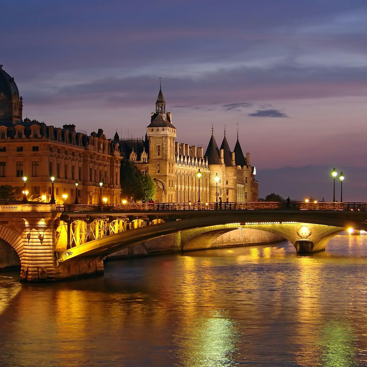 Seine River: 4-Course Dinner Cruise with Live Music — gallery 2
