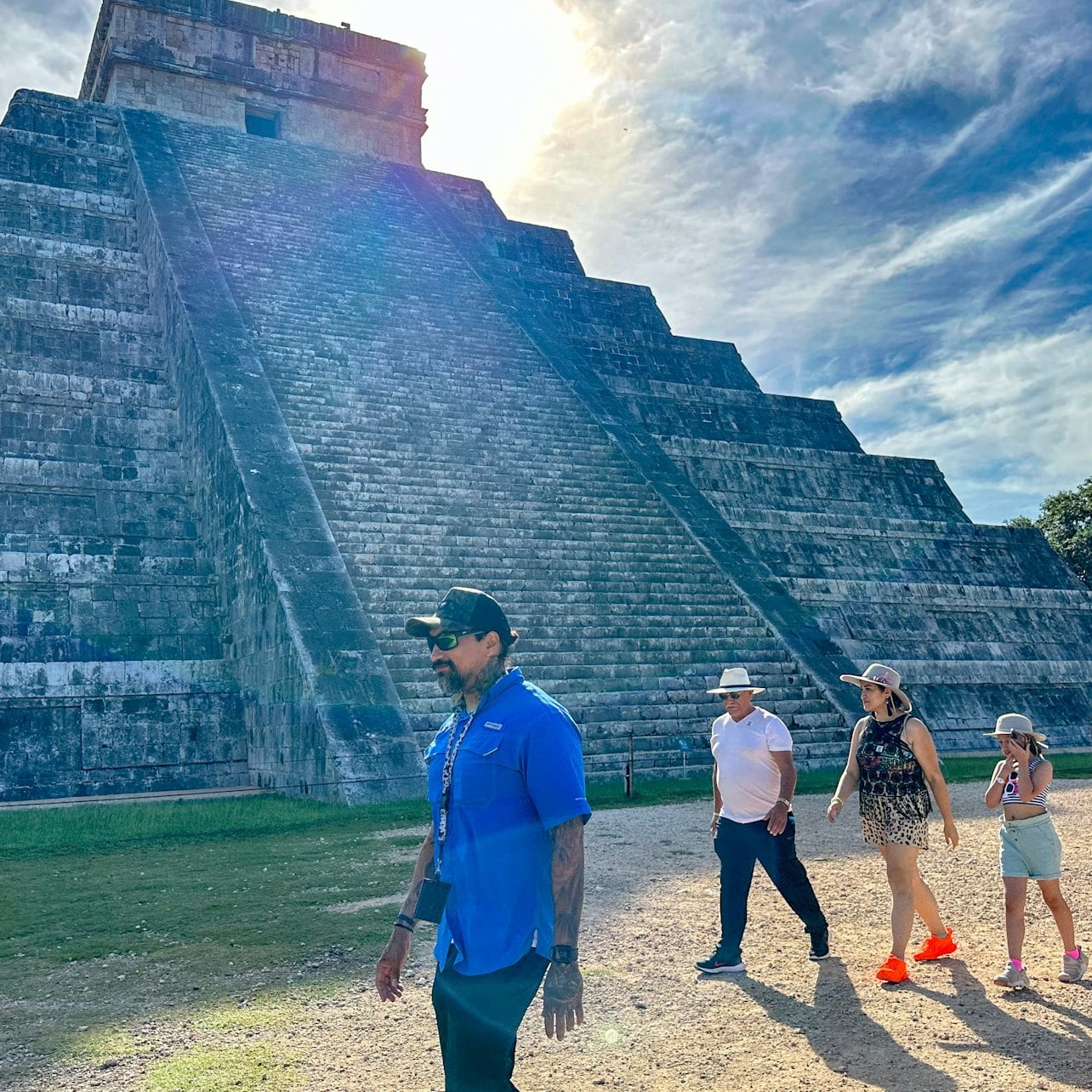 Chichén Itzá: Guided Tour from Cancún + Early Access + Optional Hotel Transfers