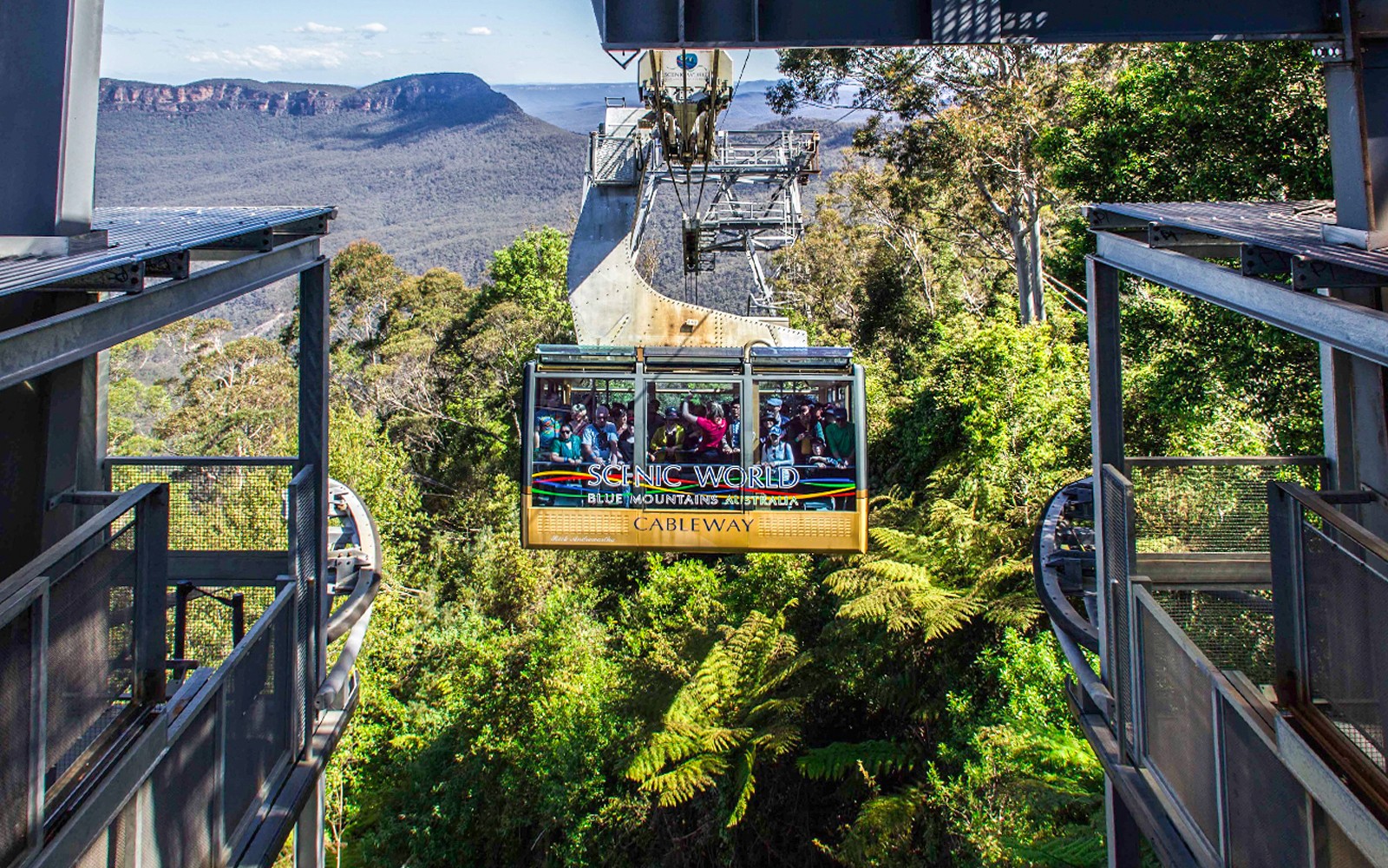 Blue Mountains Tour: Scenic World, Featherdale Wildlife Park & Harbour Ferry Return