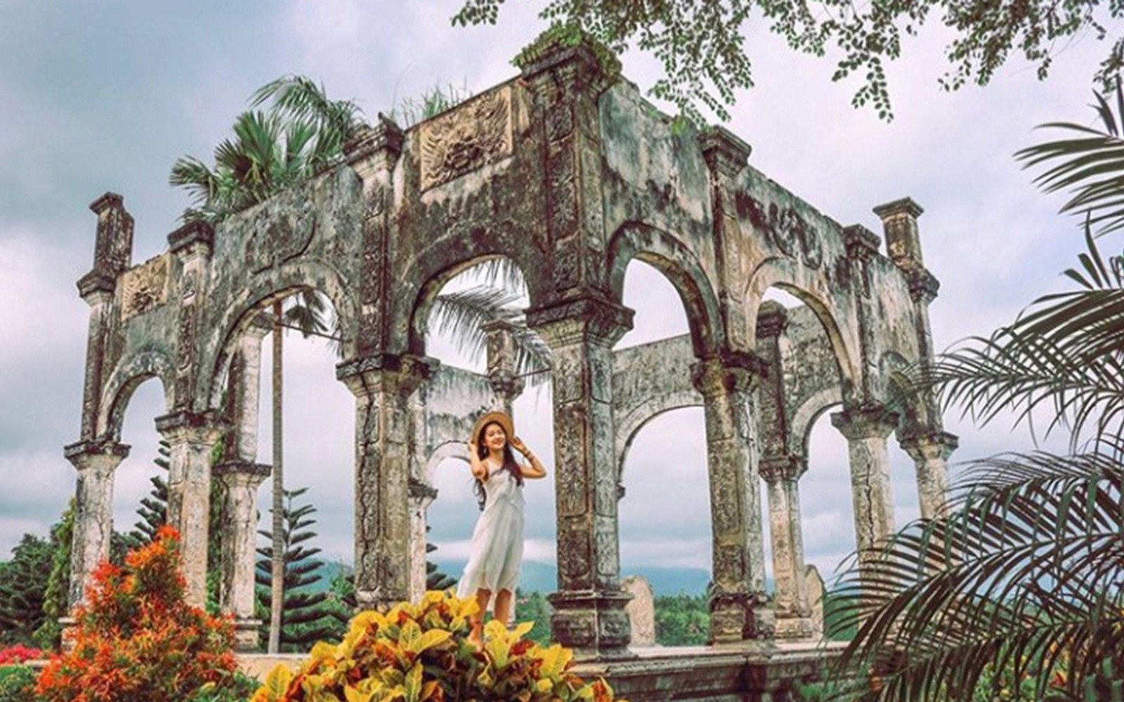 Bali Private Gate Heaven Sunrise or Sunset Tour
