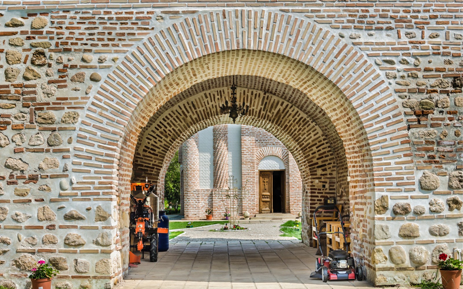 Visiting Bucharest on a Half-Day Sightseeing Private Tour