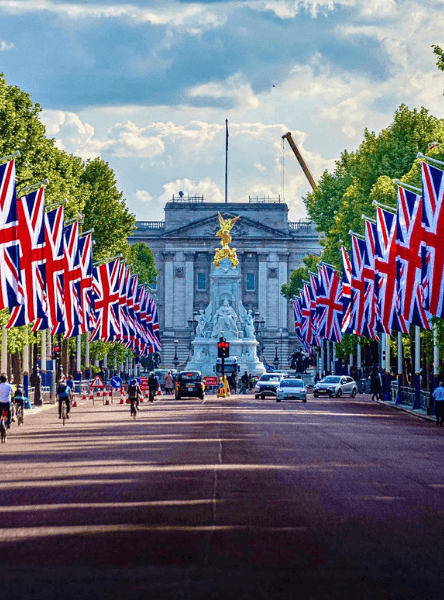 Changing the Guard Ceremony at Buckingham Palace — main image
