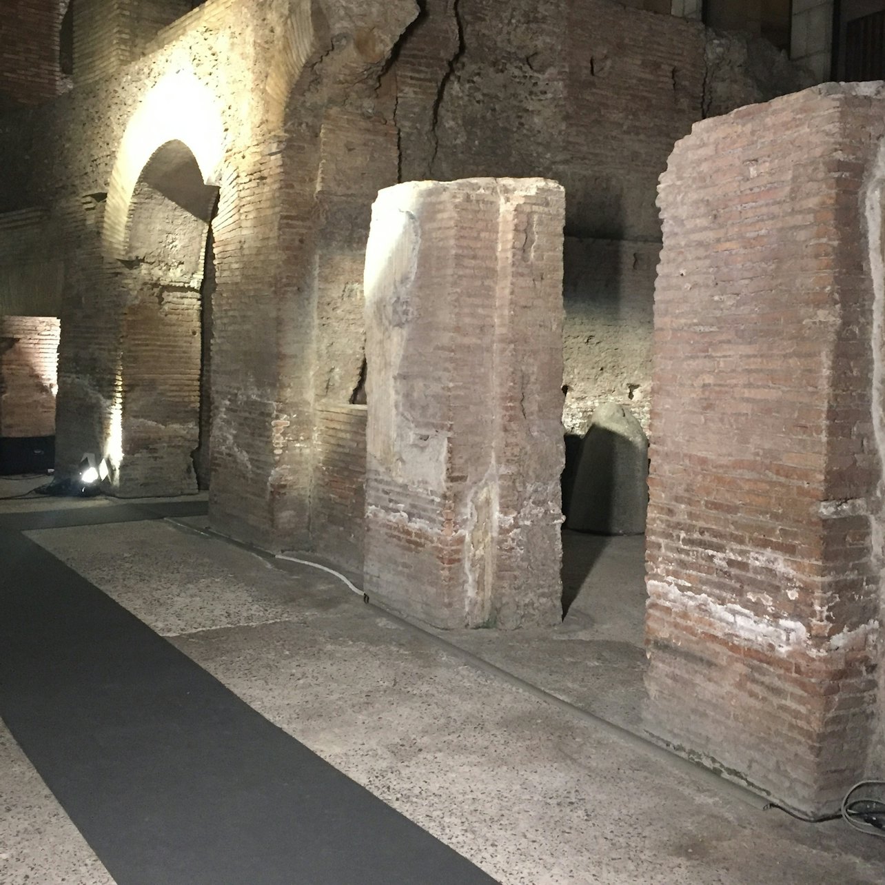 Rome: Piazza Navona Underground & Multimedia Experience