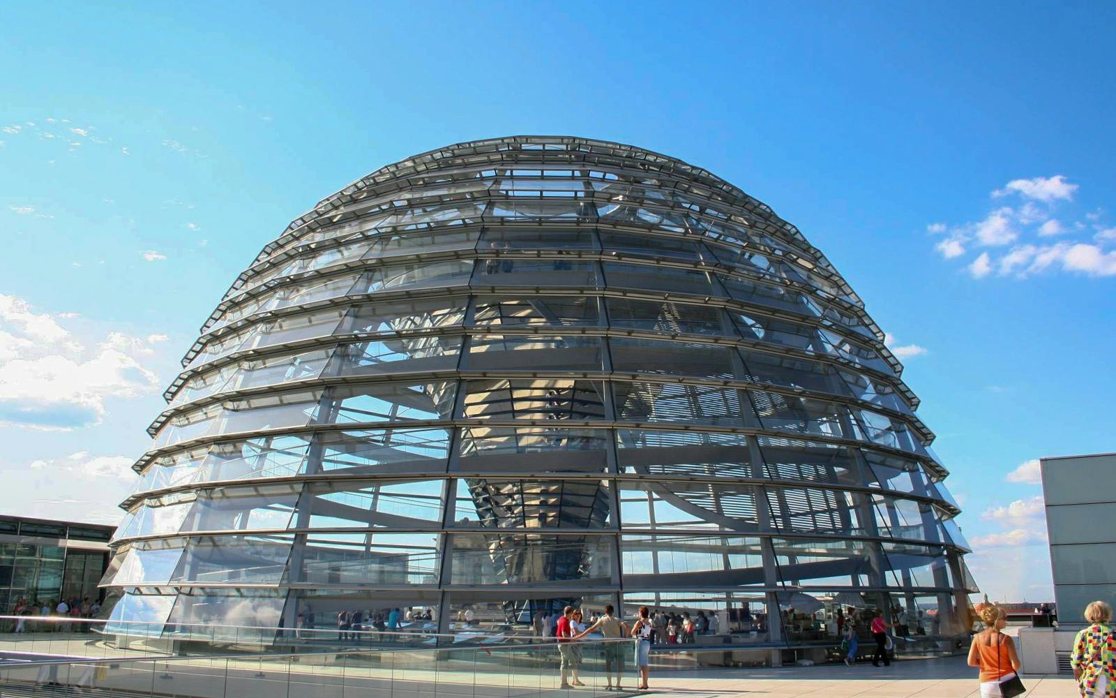 Berlin Reichstag and Dome English Guided Tour - venue or experience setting