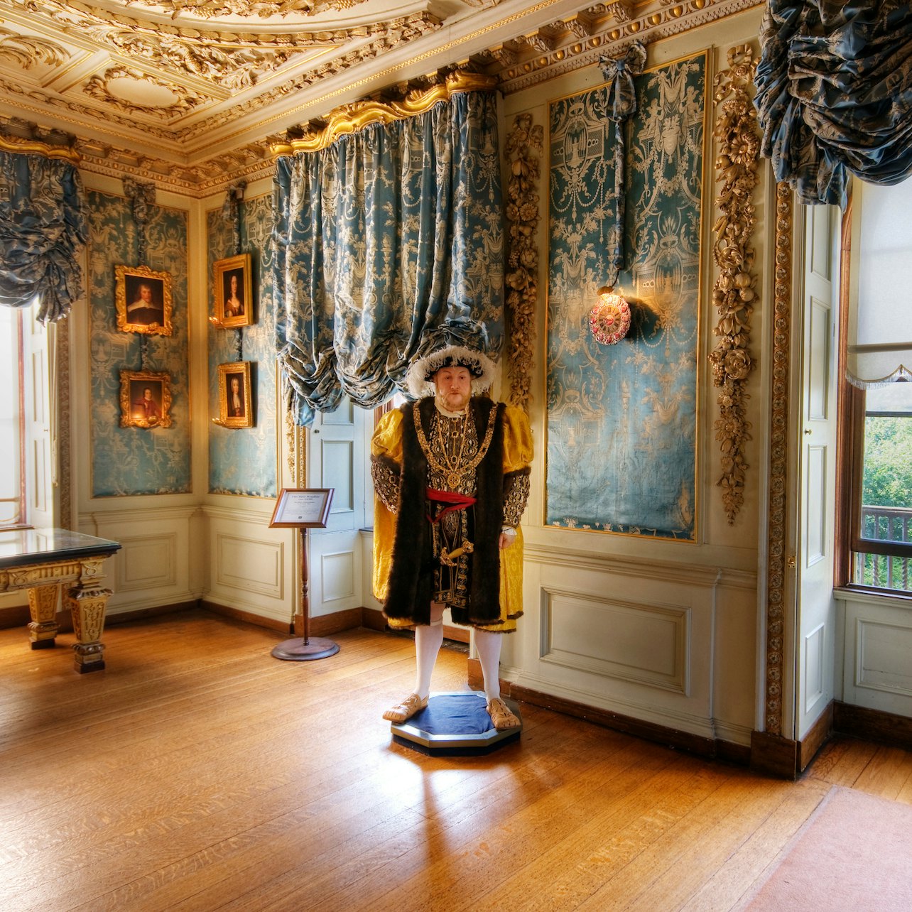 Warwick Castle: Day Trip from London by Rail