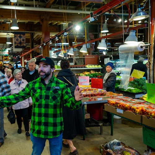 Vancouver: Sightseeing Bus & Boat Tour with Granville Island Market — gallery 4