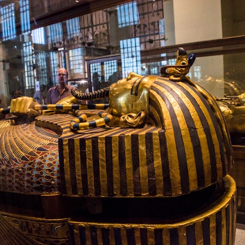 Giza Pyramids, Sphinx, Egyptian Museum & Khan Khalili Bazaar: Female-Guided Tour