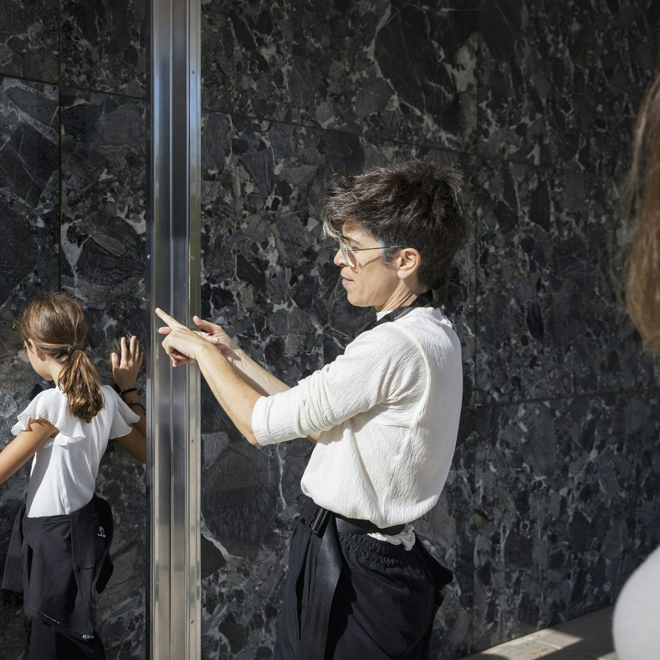 Mies van der Rohe Pavilion: Draw the Pavilion with Magic Family Workshop