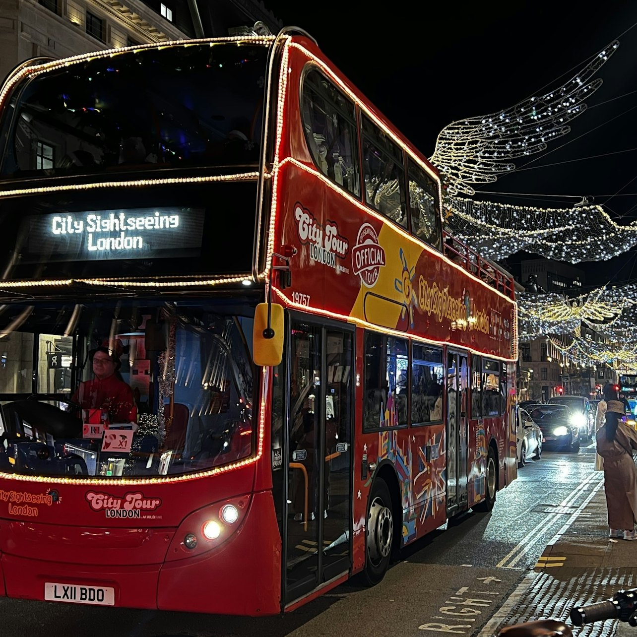 London: Christmas Lights Bus & Hop-on Hop-off Boat Tour — gallery 3