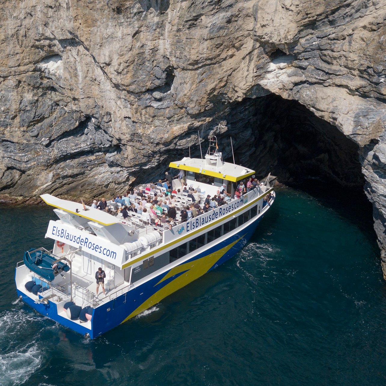 Cadaqués: Boat Tour from Roses