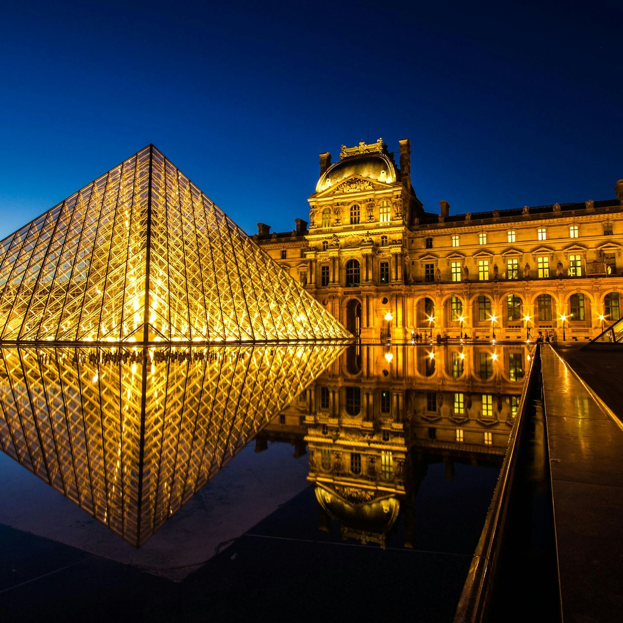 Paris: Roundtrip by Bus — gallery 4