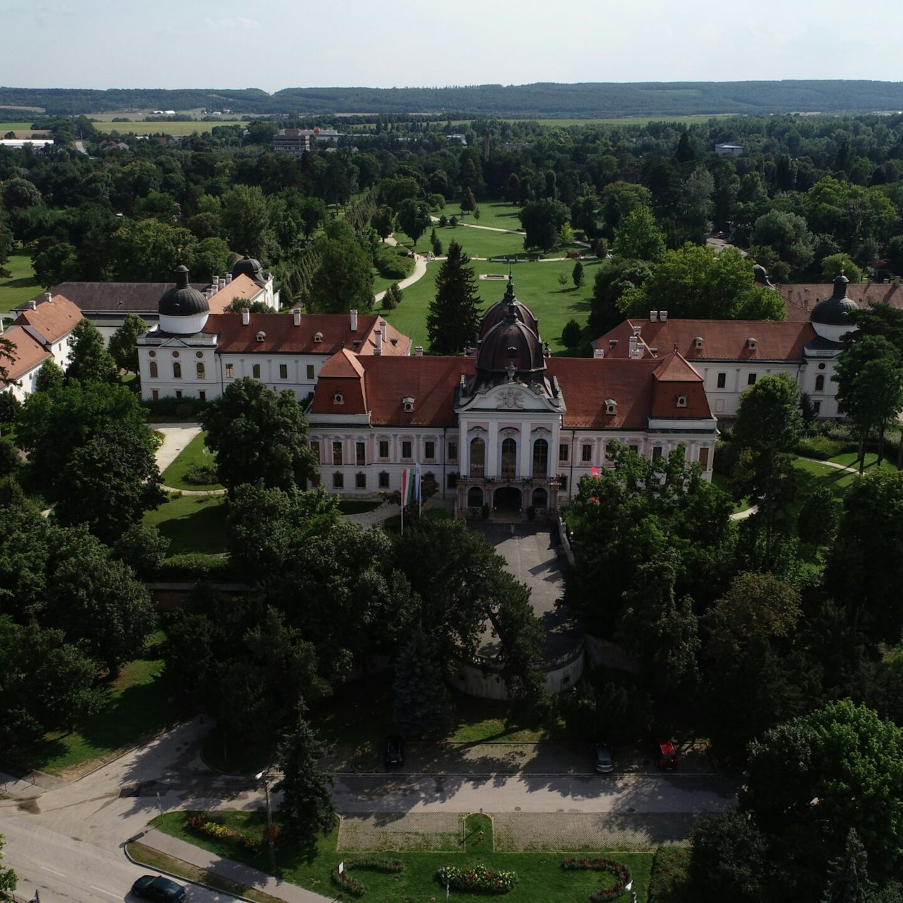 Sisi's Gödöllő Palace: Guided Tour from Budapest