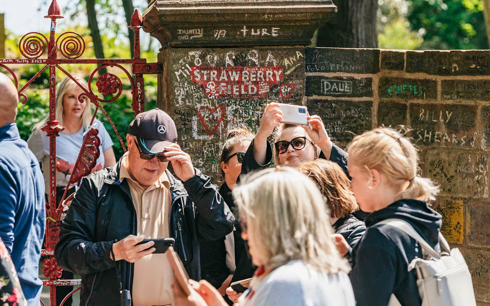 Liverpool City Sights: City & Beatles Bus Tour