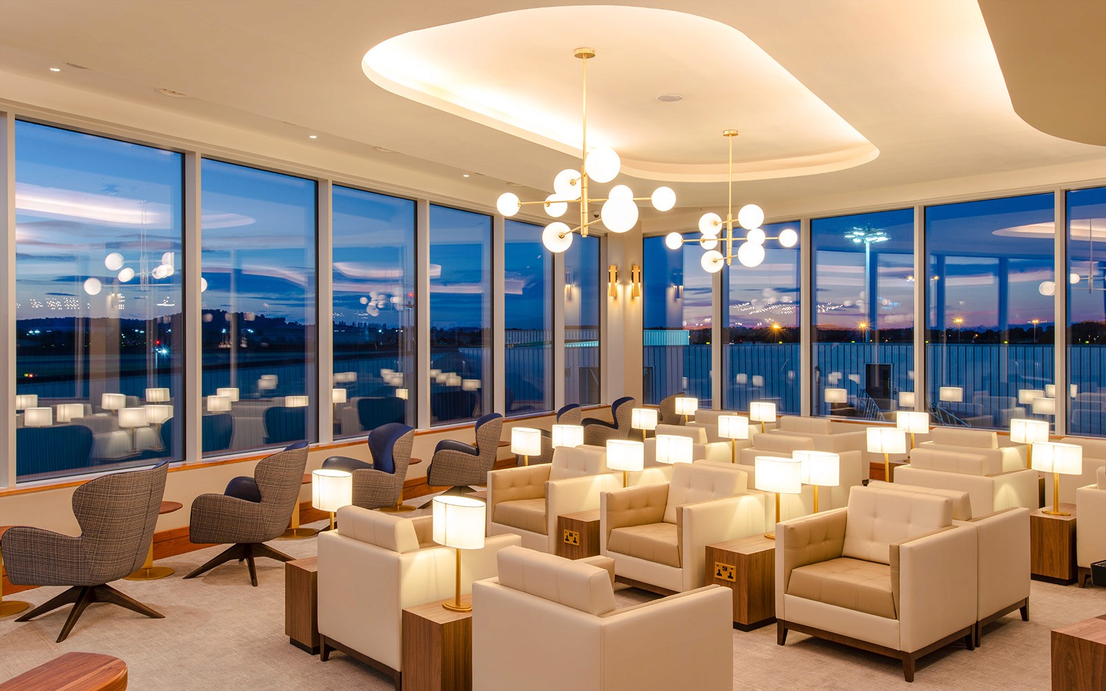 Edinburgh Airport Turkish Airlines Plaza Premium Lounge Departure Hall Access — mobile