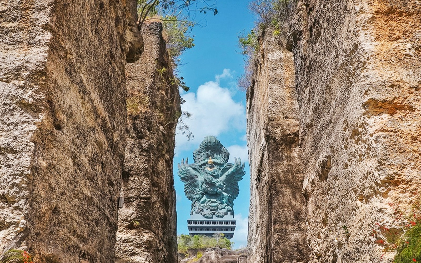 Garuda Wisnu Kencana at Night: Baraong Show Tickets — gallery 5