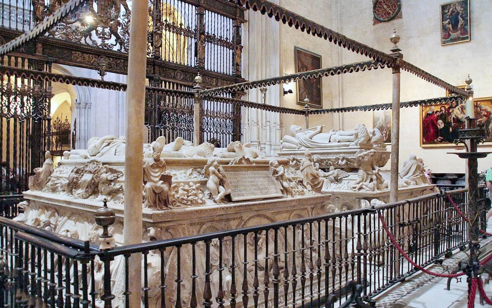 3-Hour Guided Tour of Granada: Cathedral, Royal Chapel & Silk Market