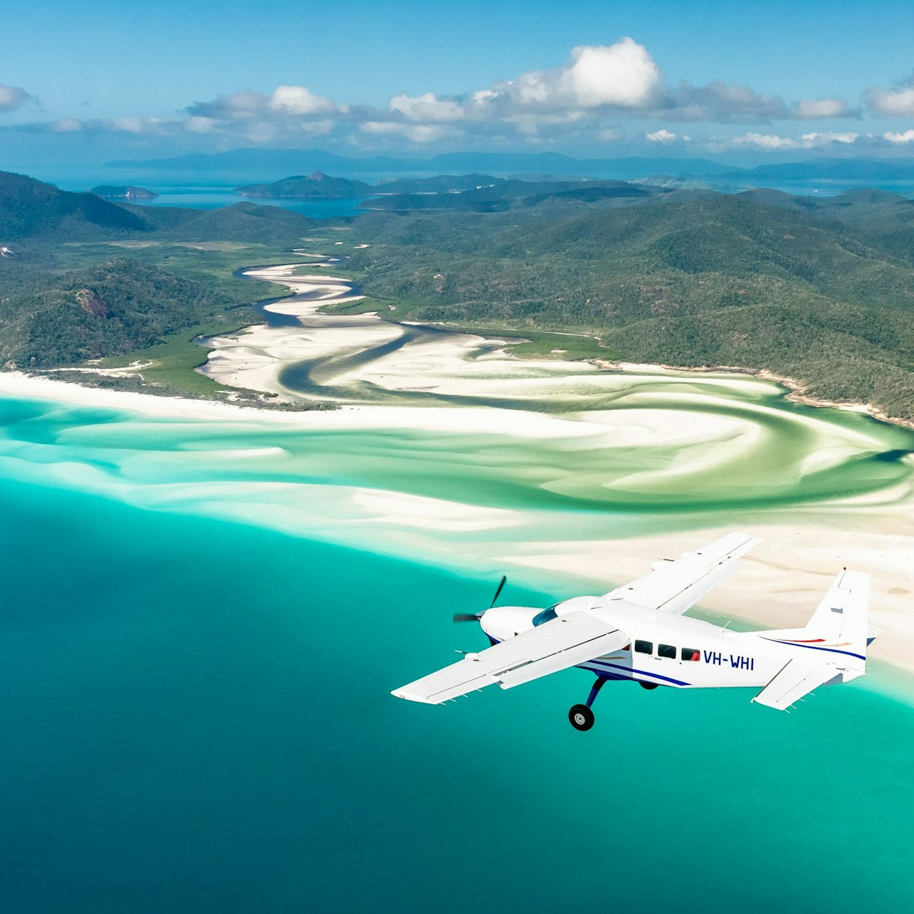 60-Minute Whitsundays Scenic Flight