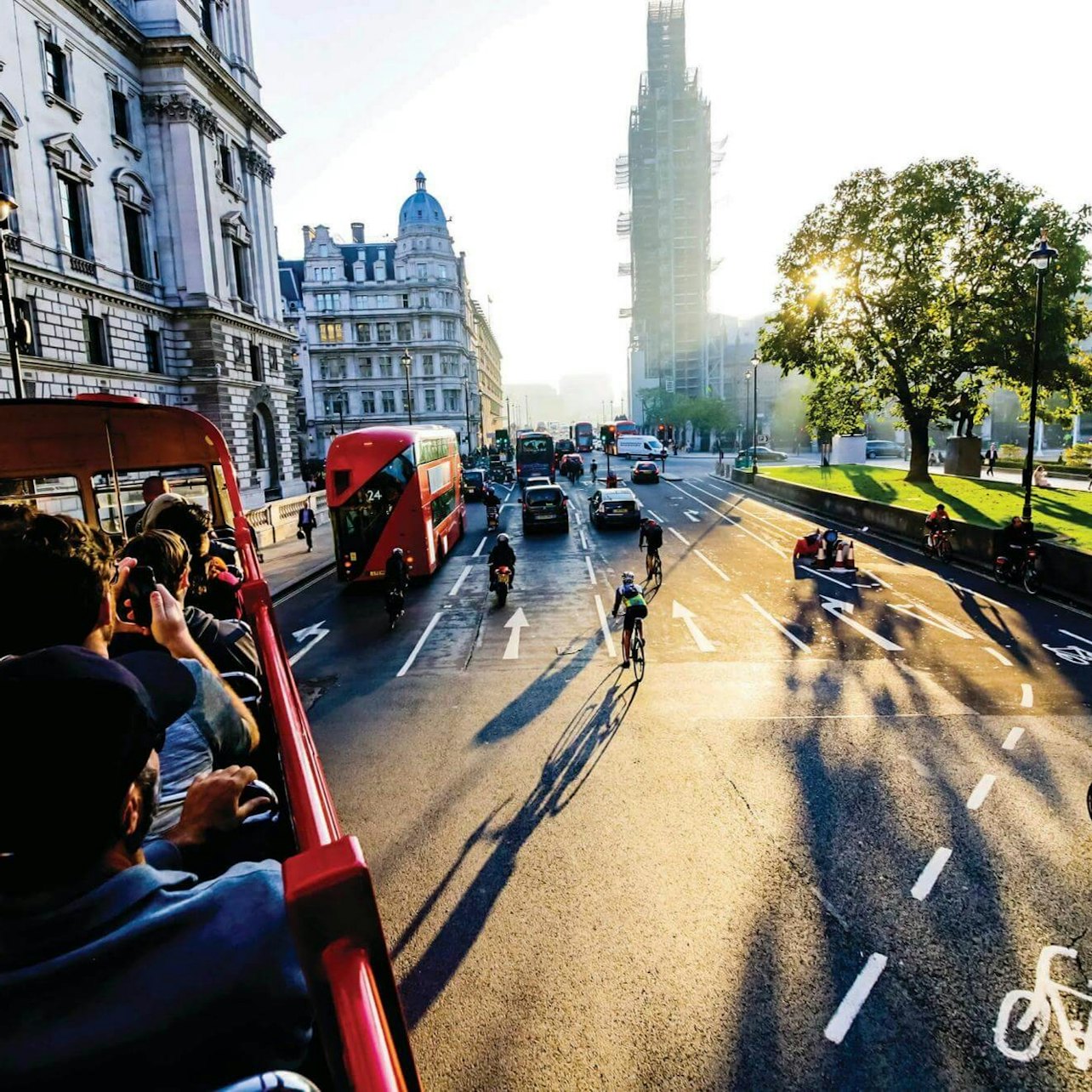 See London by Night visitor view at Green Park bus Station, Next to Ritz Hotel,