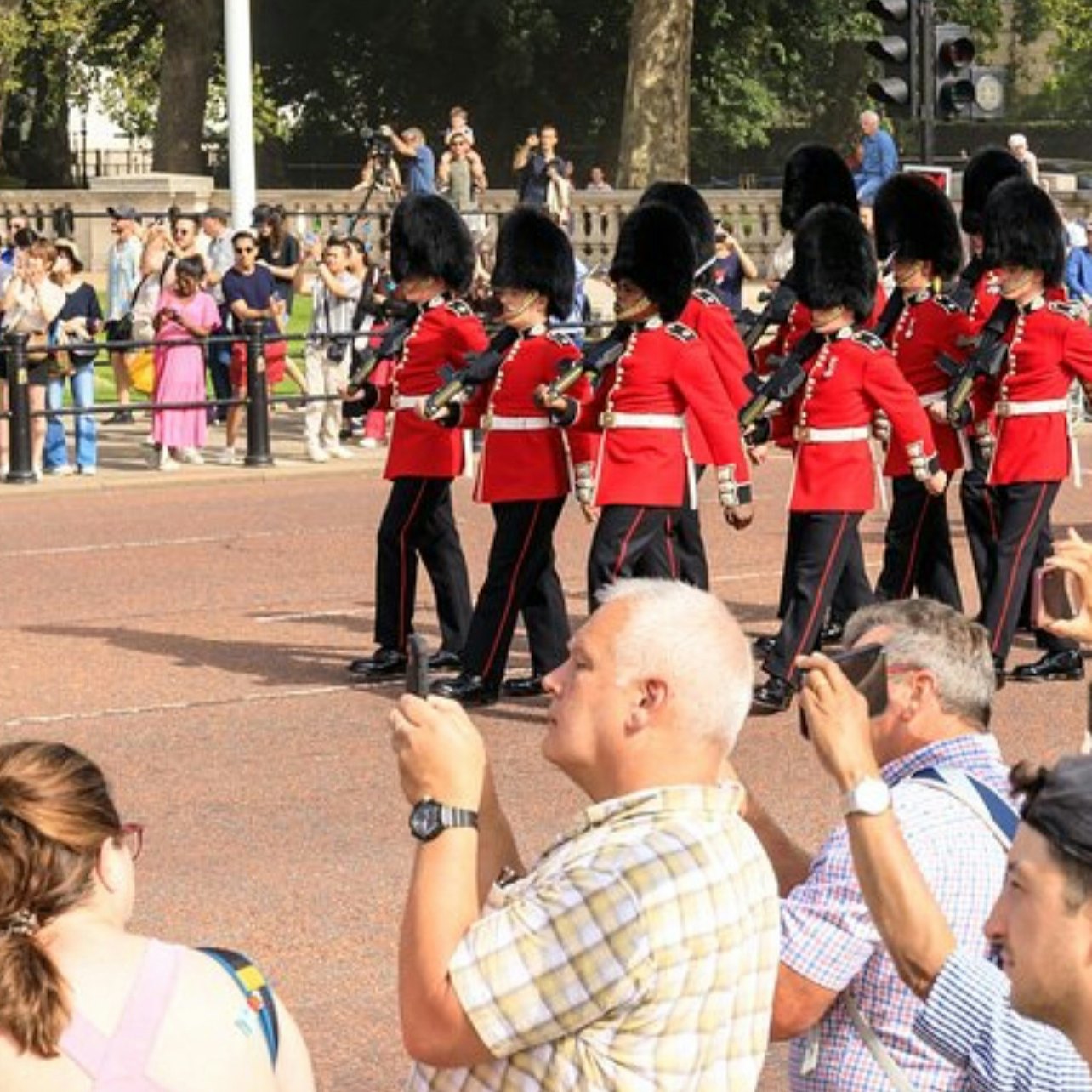 London: 3-Hr Westminster Guided Walking Tour + HMS Belfast Entry — gallery 3