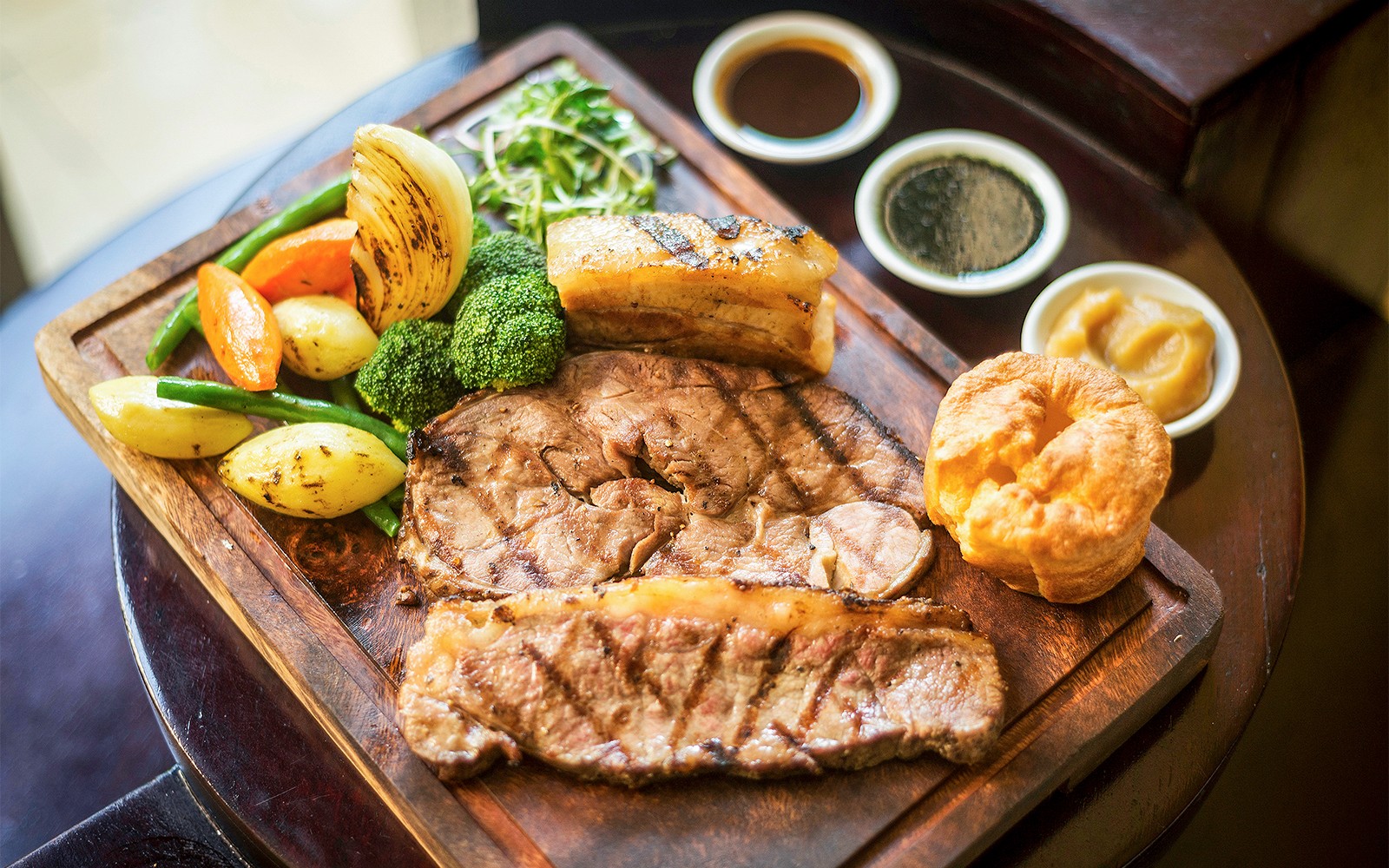 From London: Oxford and Cotswolds Day Trip with Country Pub Lunch — mobile