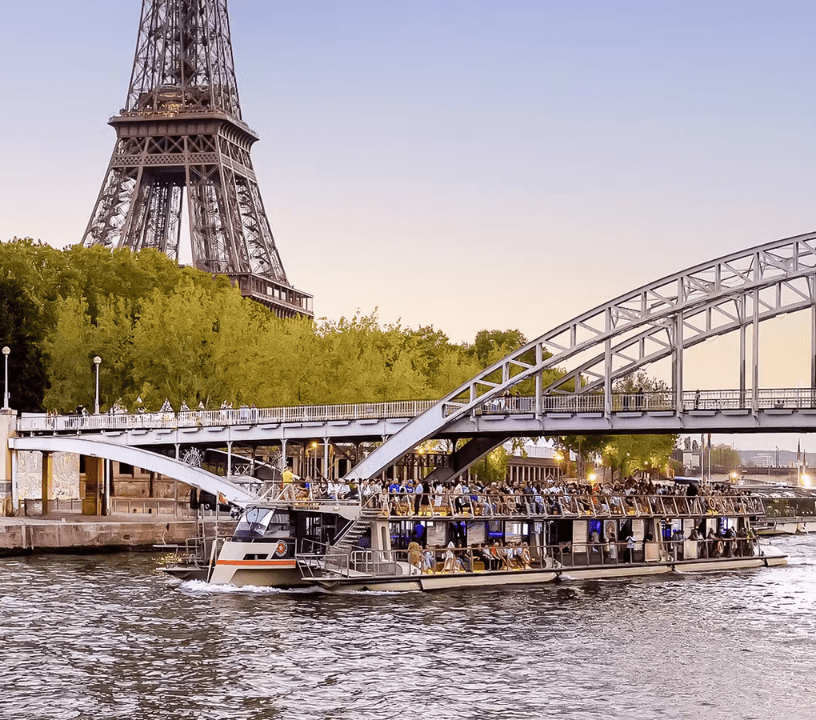 Seine River: Cruise by BATEAUX-MOUCHES®