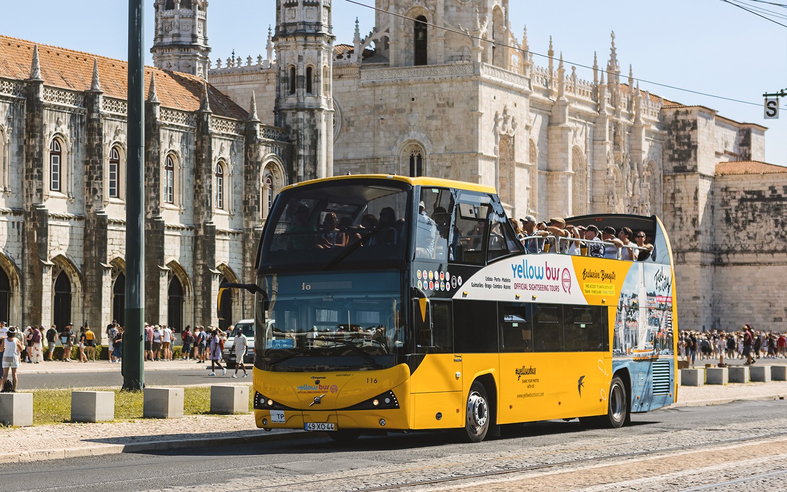 Yellow Bus: Lisbon Hop-on Hop-off Bus Tour with Optional Boat & Tram Tour