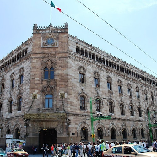 Palaces of Mexico City: Guided Walking Tour