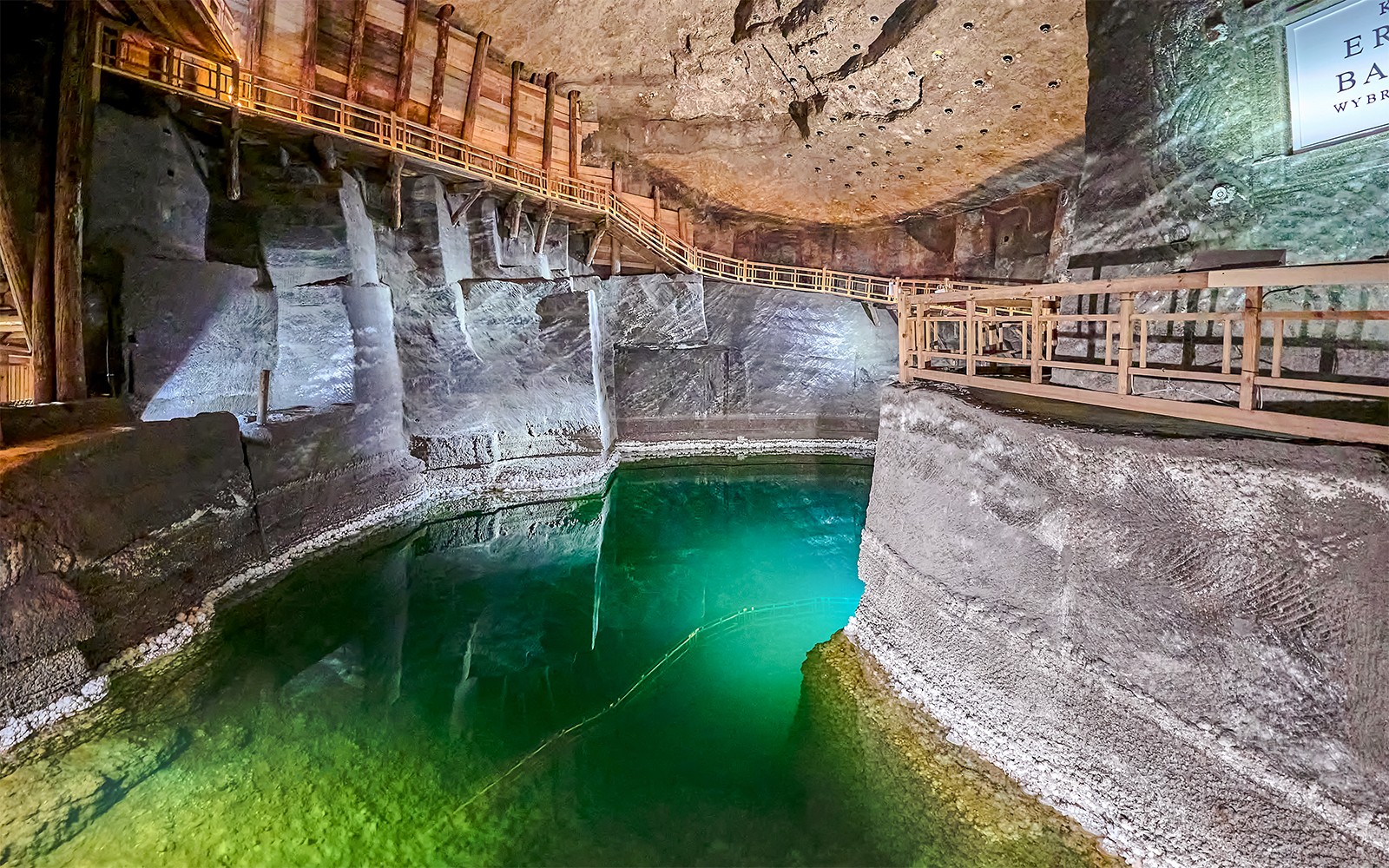 Wawel Castle, Cathedral and Wieliczka Salt Mine Guided Tour with Lunch — gallery 2