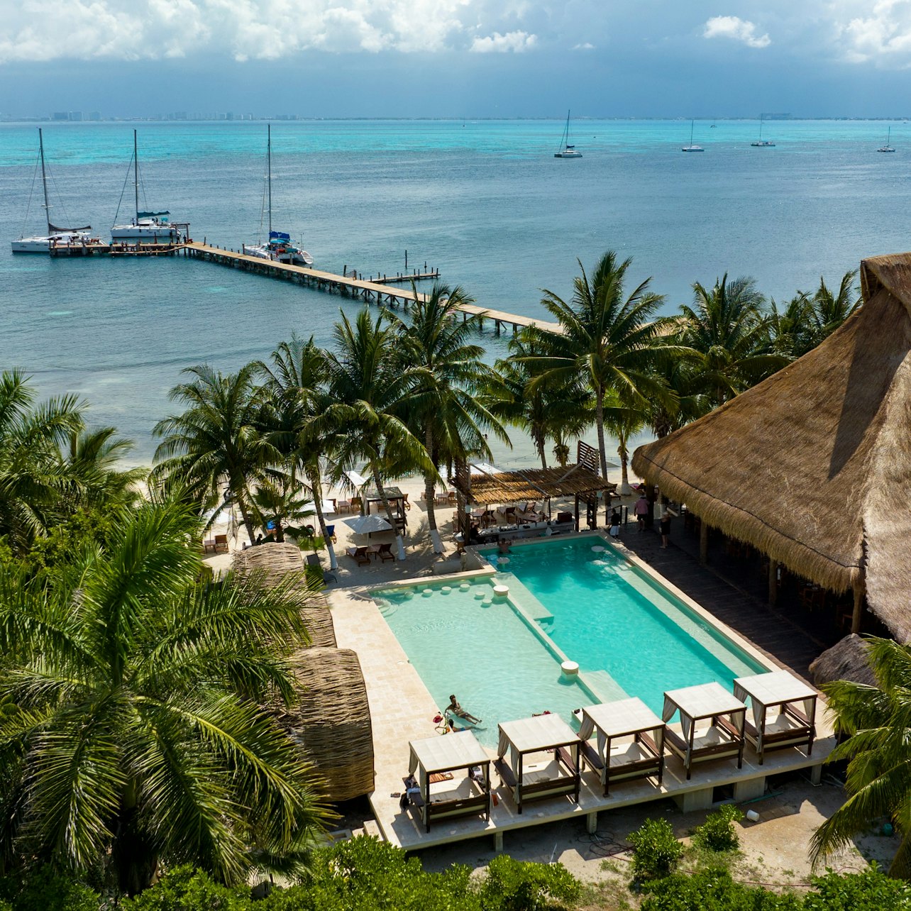 Cancun: Catamaran Tour with Snorkeling, Buffet Lunch & Drinks