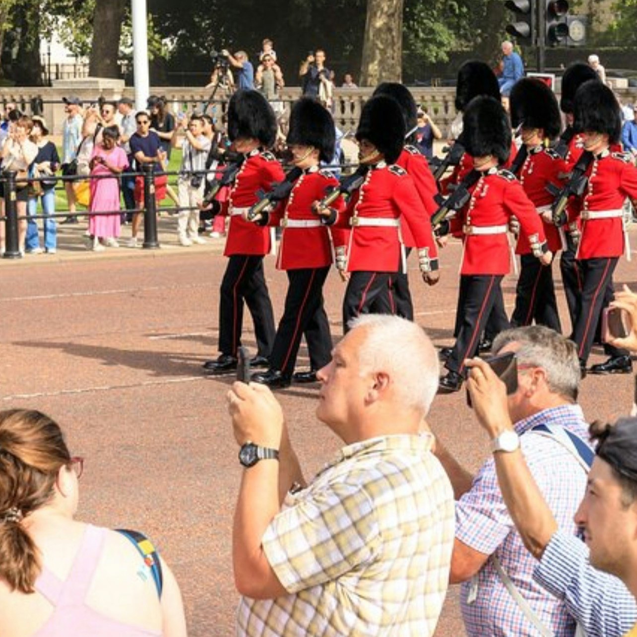 London: Westminster Guided Walking Tour + London Eye Ticket