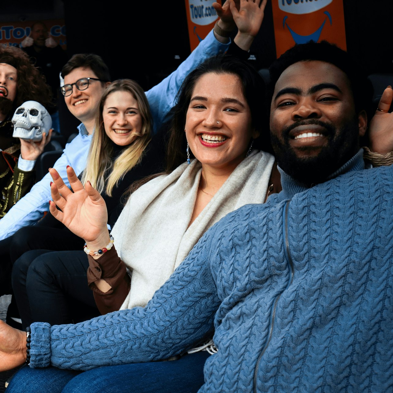 London: Guided Bus Tour + Live Entertainment — gallery 2