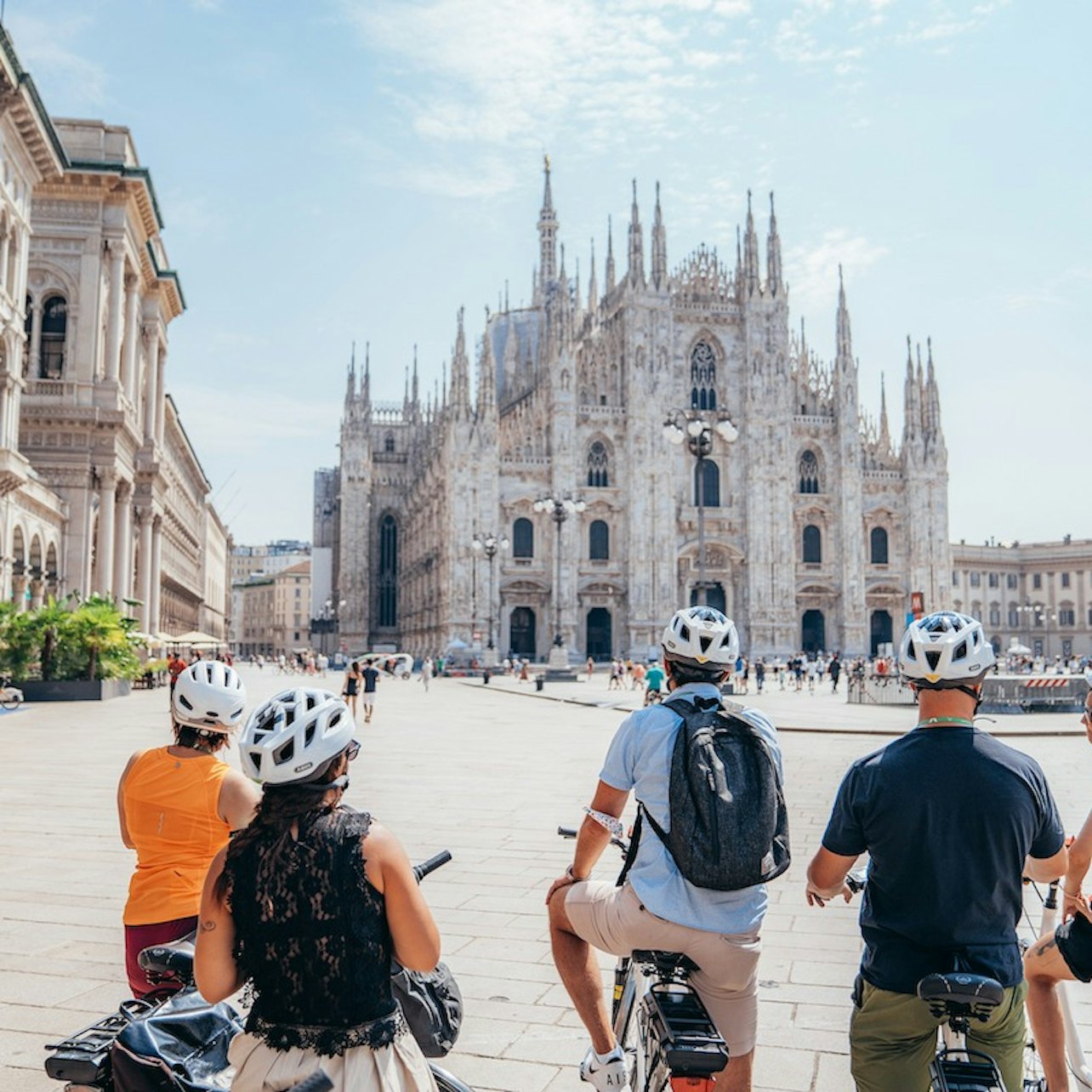 Milan: Grand City Highlights E-Bike Tour