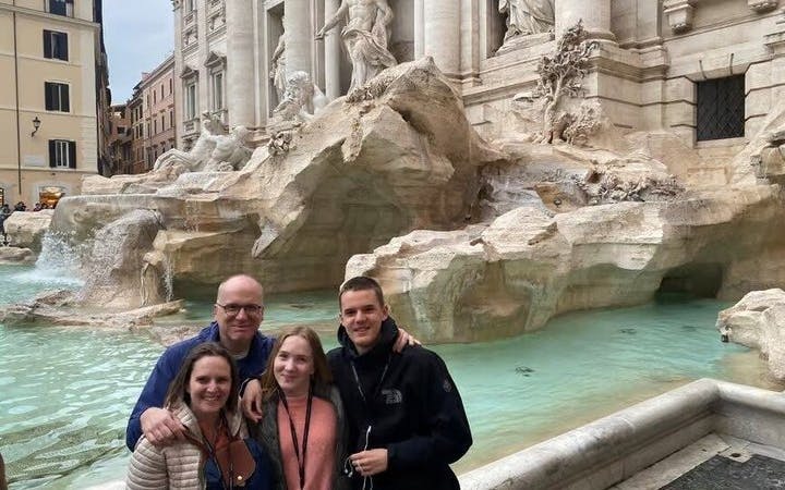 Trevi Fountain Guided Tour with Exclusive Access