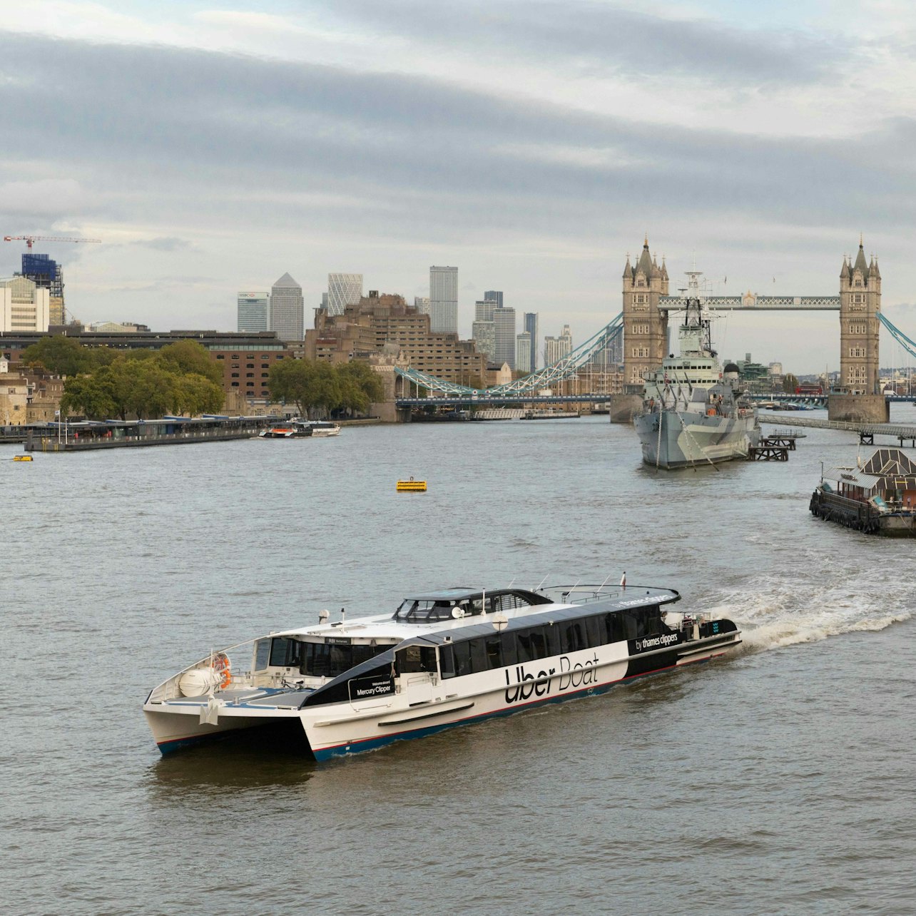 London: Christmas Lights Bus & Hop-on Hop-off Boat Tour — gallery 1