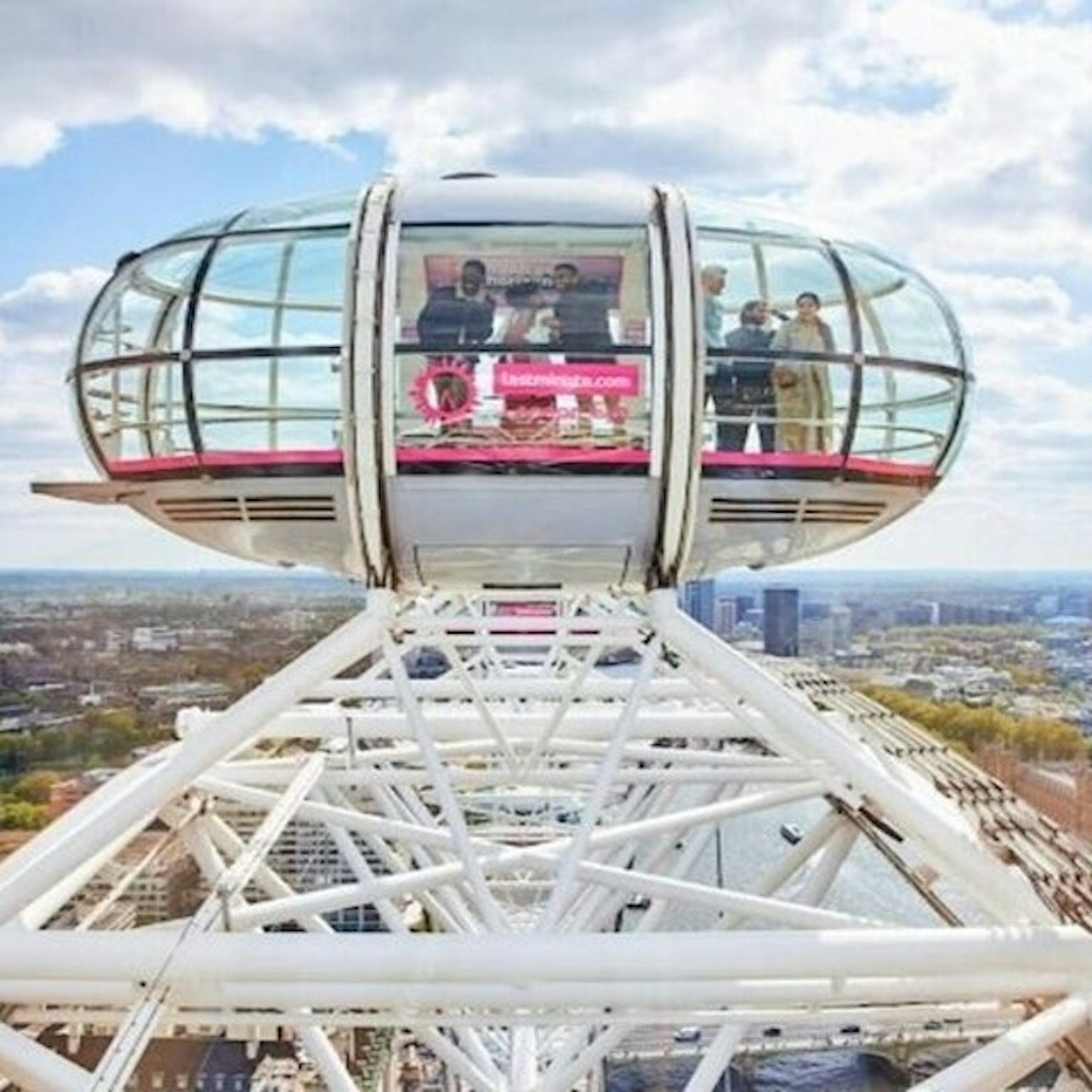 London: Harry Potter Film Sites Tour + London Eye Entry visitor view at Harry Potter Tours