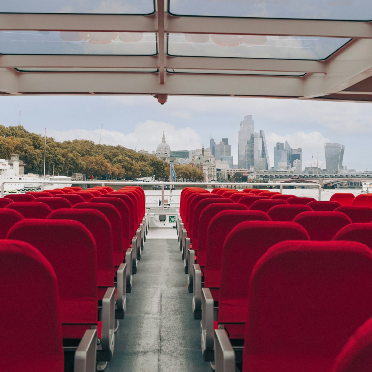London: Guided Thames River Cruise — gallery 1