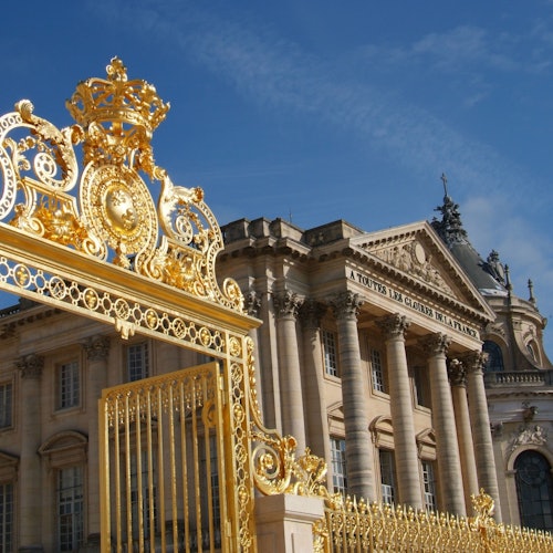 Palace of Versailles: Roundtrip Transport Only