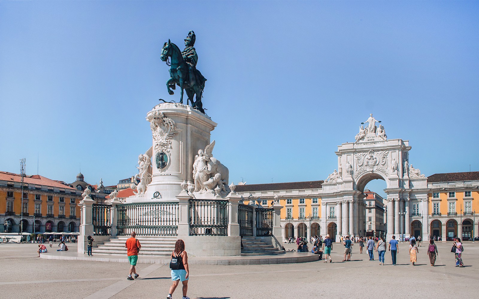 From Lisbon: Sintra, Belém, Pena Palace & Cascais Small Group Full-Day Trip