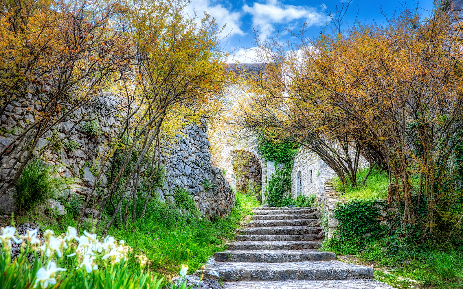 From Dubrovnik: Kravica Waterfalls, Mostar & Pocitelj Day Trip