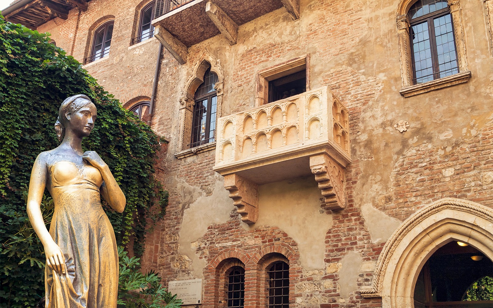 Verona Arena Skip-the-Line Tickets with City Museums Access
