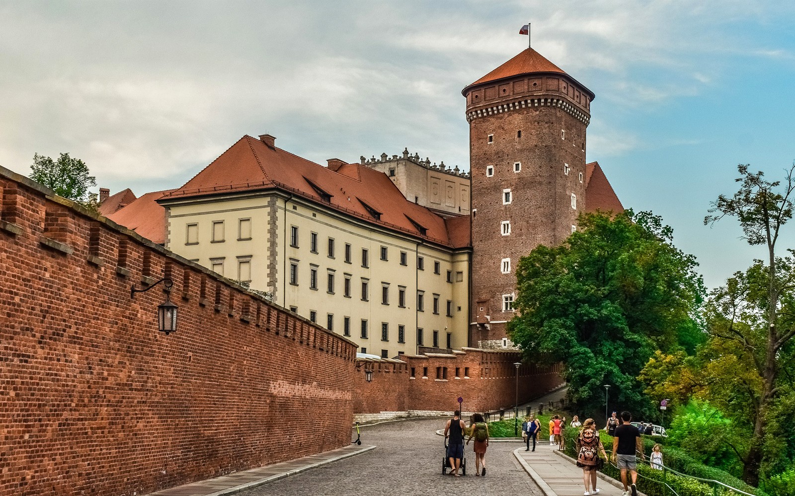 Wawel Hill: Surroundings Tour with Audio Guide — gallery 1