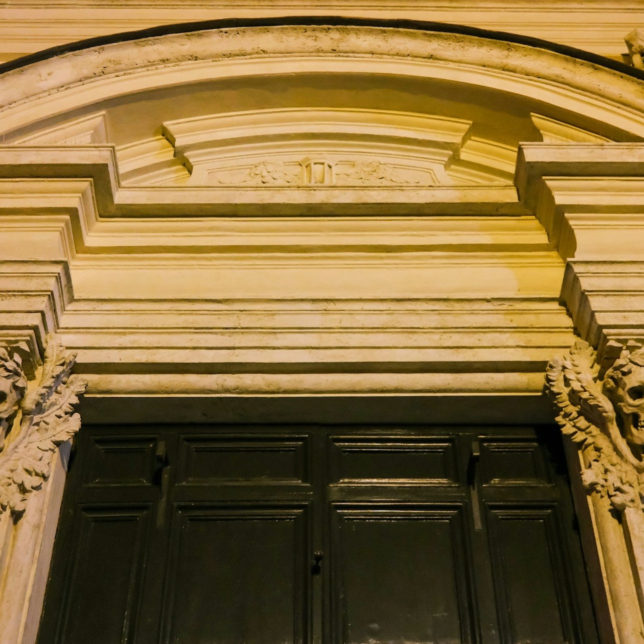 Rome: Ghosts & Legends Guided Walking Tour