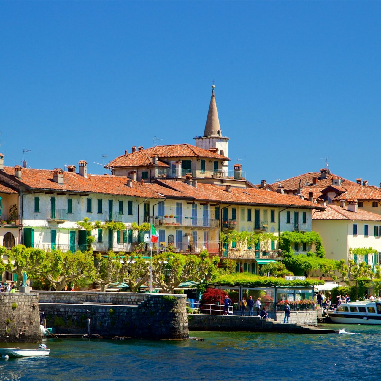 Isola dei Pescatori Boat Tour
