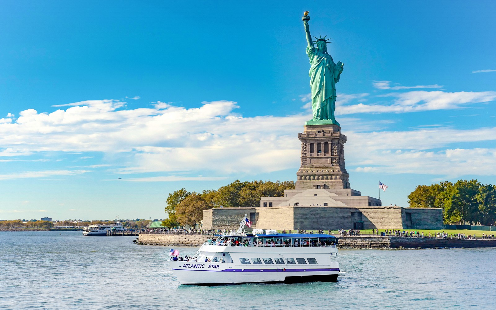 Statue of Liberty & NYC Landmarks 1.5-Hour Sightseeing Cruise — gallery 1
