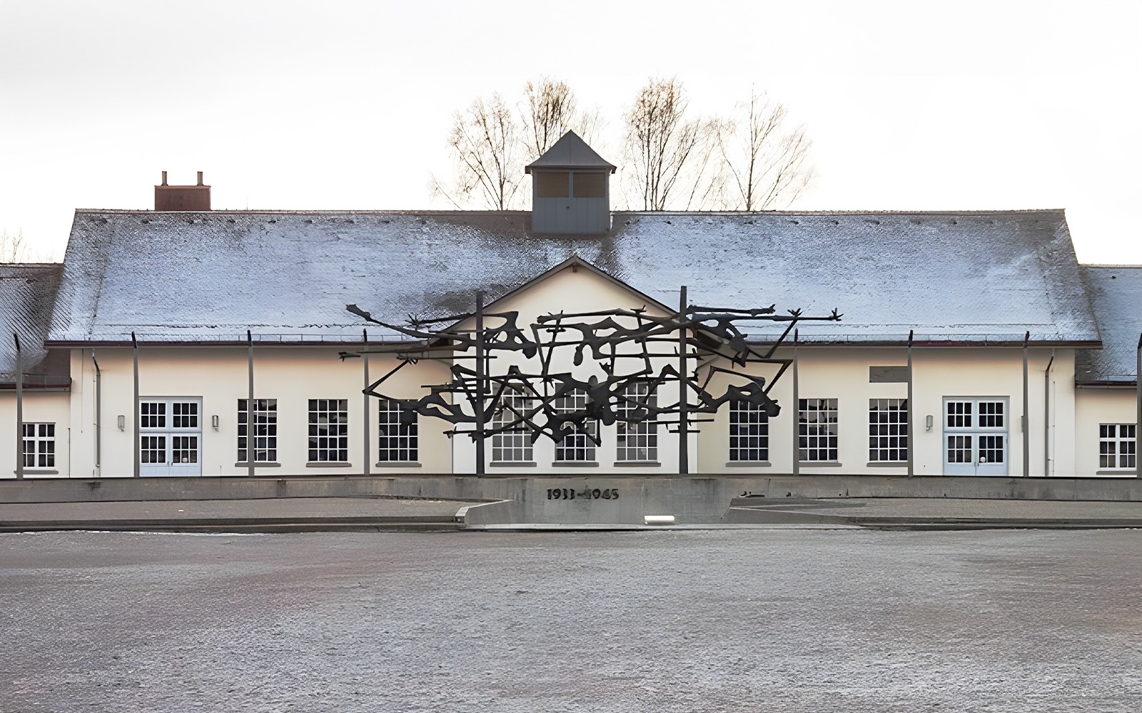  From Munich: Dachau Concentration Camp Memorial Site Tour
