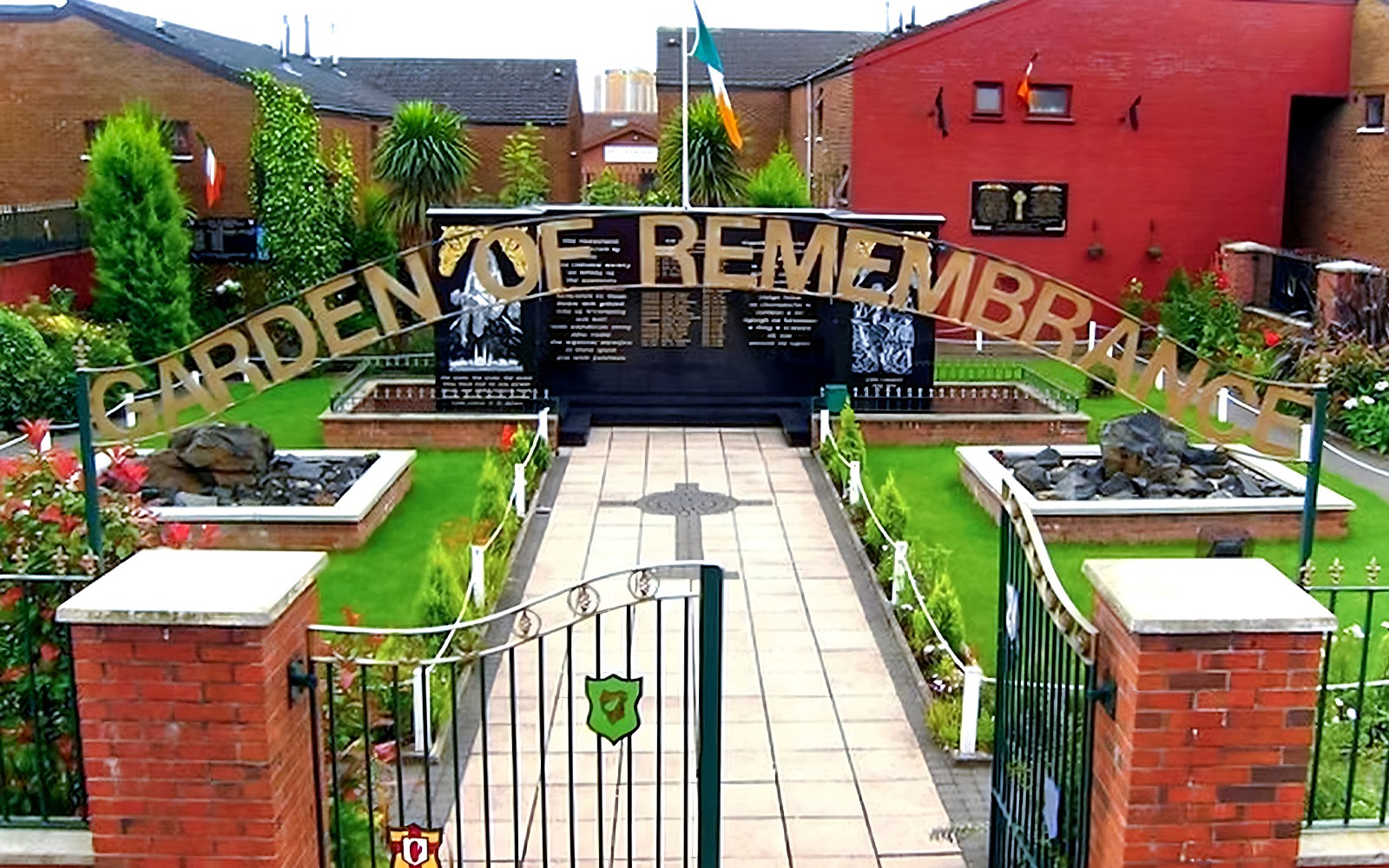Guided Political Taxi Tour of Belfast — gallery 3