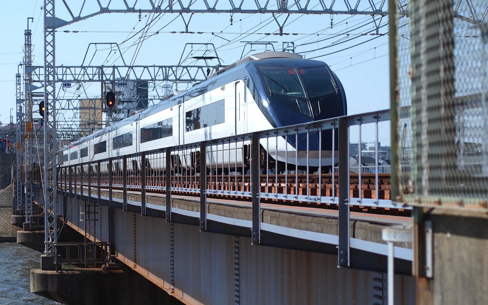 Keisei Skyliner Express: One-Way/Round-Trip Train Transfers Between Narita Airport & Ueno/Nippori Station