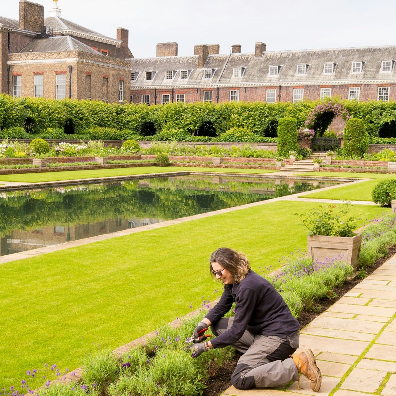London: Guided Walking Tour + Changing of the Guard + Kensington Palace Entry — gallery 2